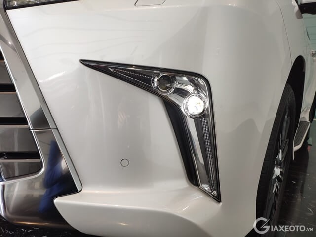 den-suong-mu-xe-lexus-lx570