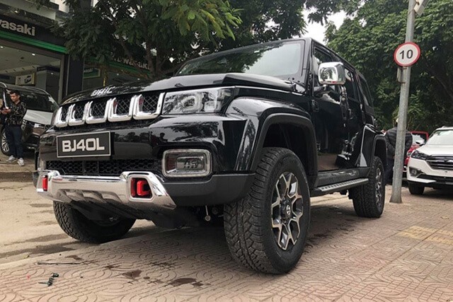 den-truoc-xe-baic-bj40l