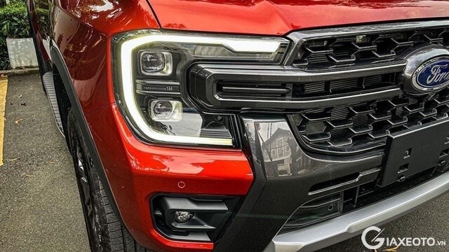 den-truoc-xe-ford-ranger-wildtrak