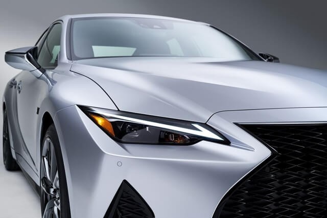 den-truoc-xe-lexus-is-350