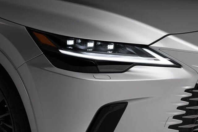 den-truoc-xe-lexus-rx350-2025