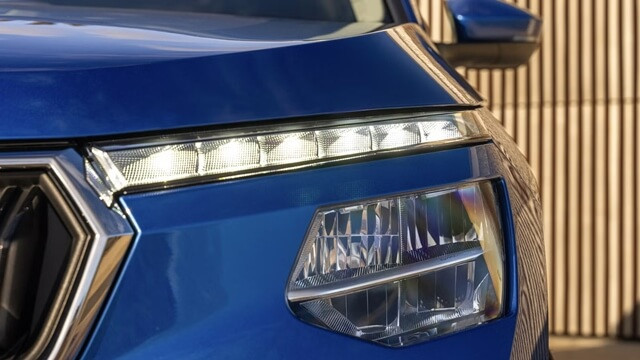 den-truoc-xe-skoda-kamiq