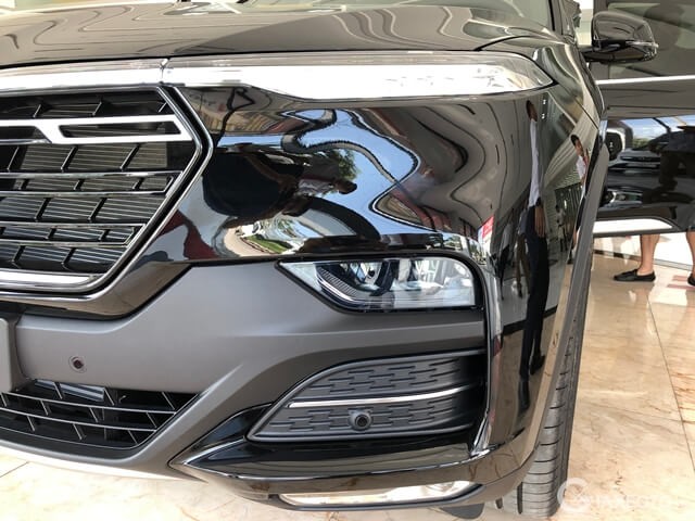 den-truoc-xe-vinfast-lux-sa2_0-suv