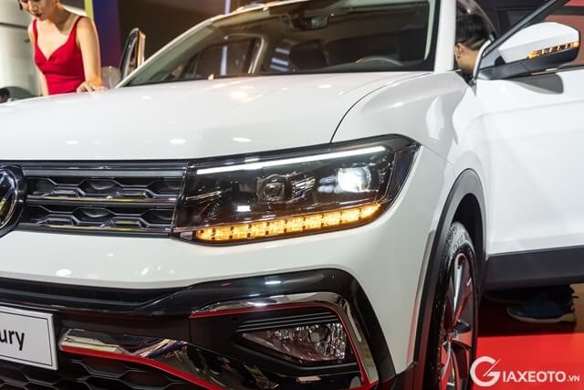 den-truoc-xe-volkswagen-t-cross