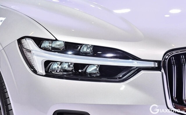den-truoc-xe-volvo-xc60