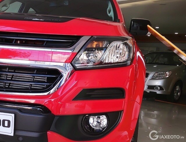 den-xe-chevrolet-colorado