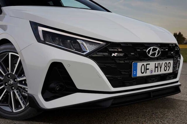 den-xe-hyundai-i20
