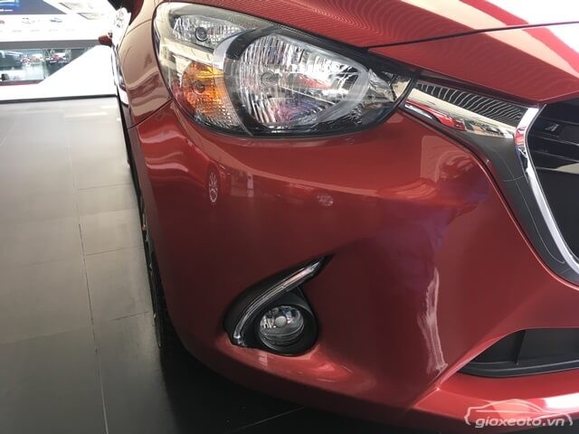 den-xe-mazda-2