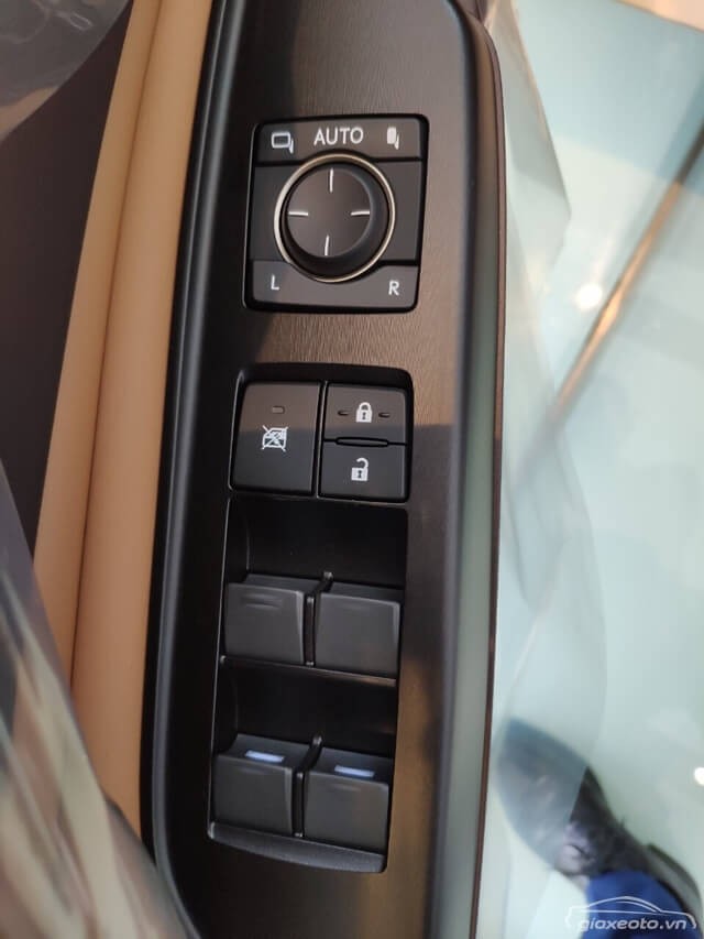dieu-chinh-ghe-lai-xe-lexus-es250