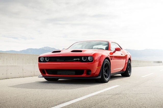 dodge-challenger-srt-hellcat
