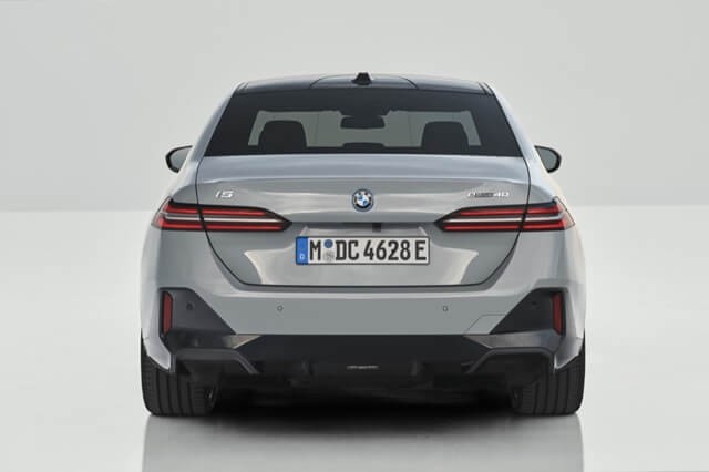 duoi-xe-bmw-i5
