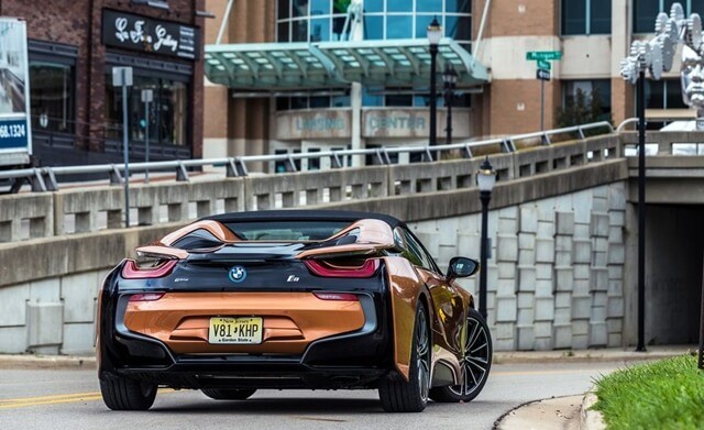 duoi-xe-bmw-i8-roadster