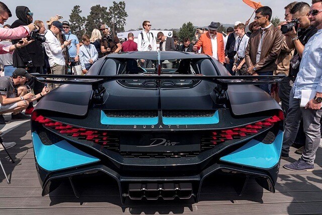 duoi-xe-bugatti-chiron-divo