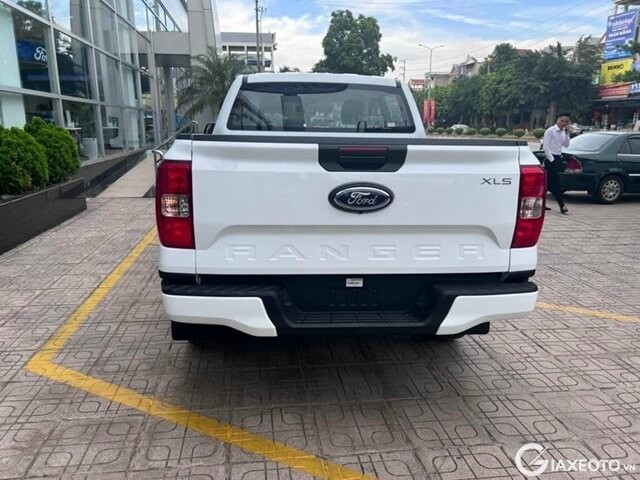 duoi-xe-ford-ranger-xls-2023