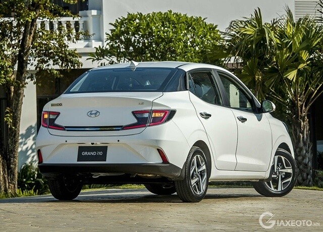 duoi-xe-hyundai-i10-sedan