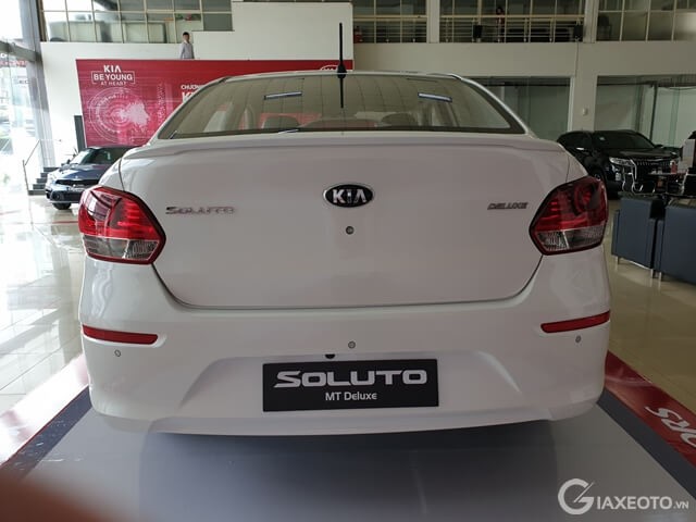 duoi-xe-kia-soluto