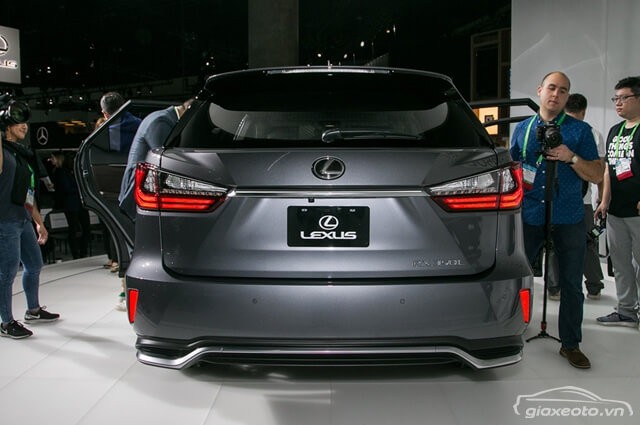 duoi-xe-lexus-rx350l-7-cho