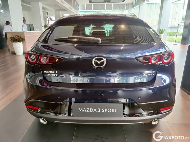 duoi-xe-mazda3-sport-2023
