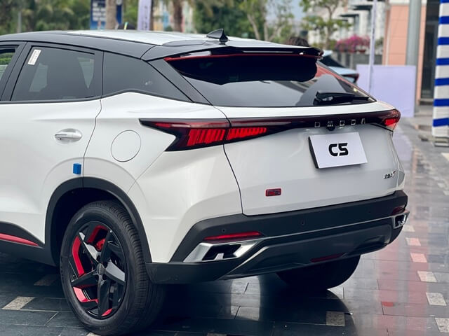 duoi-xe-omoda-c5