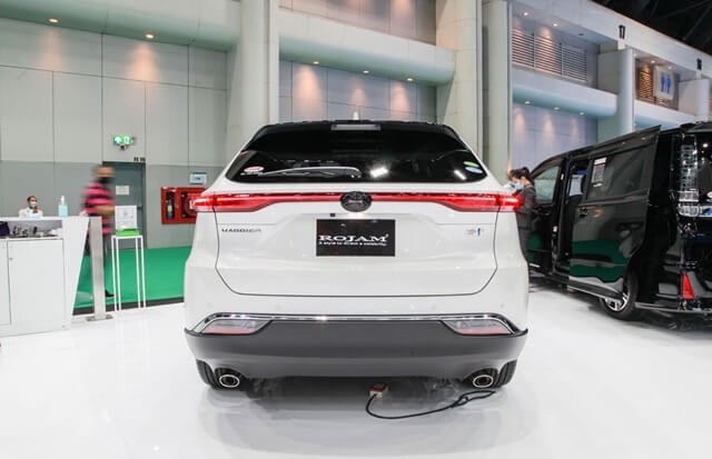 duoi-xe-toyota-harrier