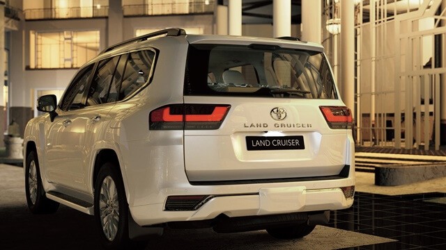 duoi-xe-toyota-land-cruiser-2022