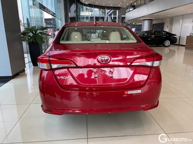 duoi-xe-toyota-vios-2022