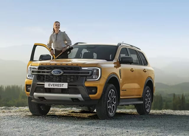 ford-everest-wildtrak-2025-co-gi-moi