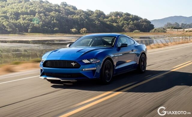 ford-mustang-coupe