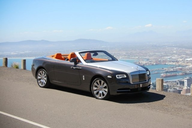 gia-oto-Rolls-Royce-Dawn