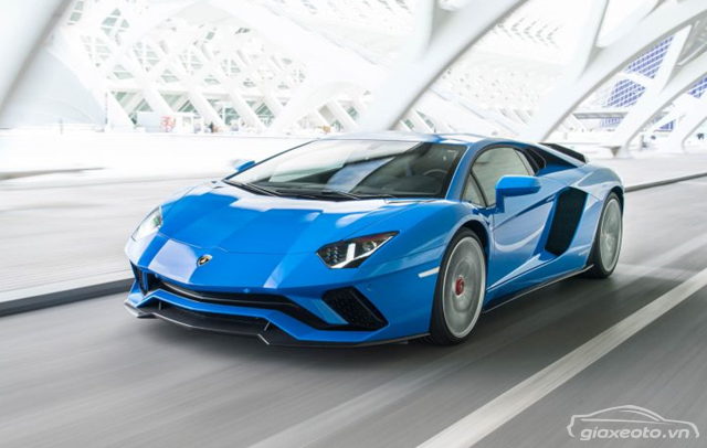 gia-xe-Lamborghini-Aventador-S