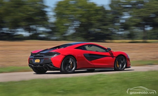gia-xe-McLaren-570S
