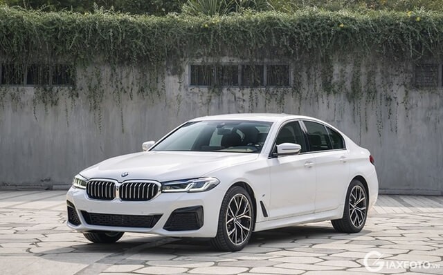 gia-xe-bmw-520i-m-sport