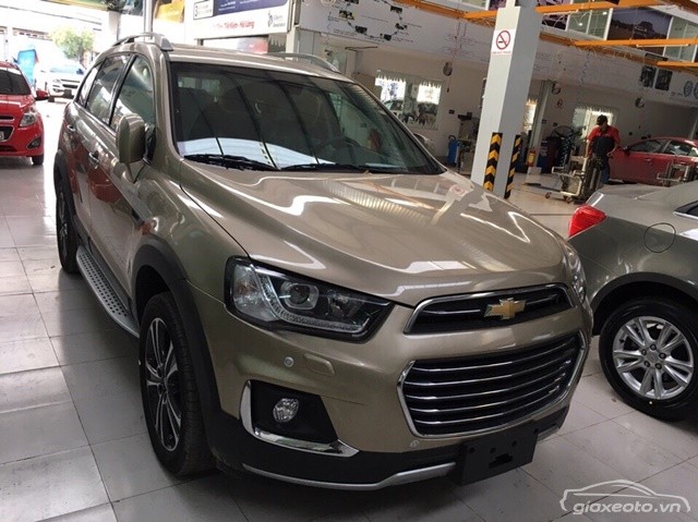 gia-xe-chevrolet-captiva-mau-vang-cat