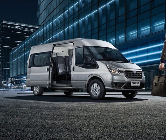 gia-xe-ford-transit
