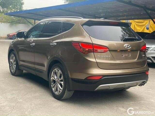 gia-xe-hyundai-santafe-2015-cu