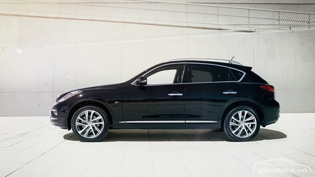 gia-xe-infiniti-qx50-mau-den