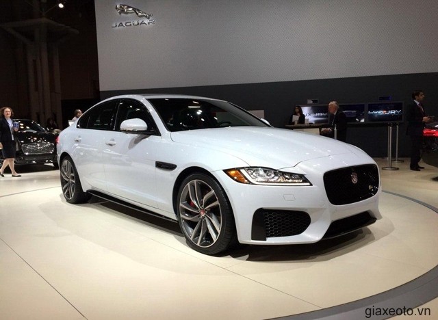 gia-xe-jaguar-xf