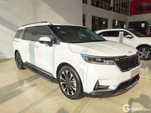 gia-xe-Kia-Carnival-2023