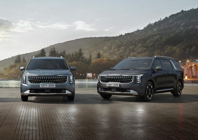 gia-xe-kia-carnival-2025