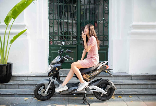 Cwin333 hiện đang mở máy vinfast