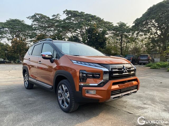 Cwin333 hiện đang mở Mitsubishi Xpander Cross