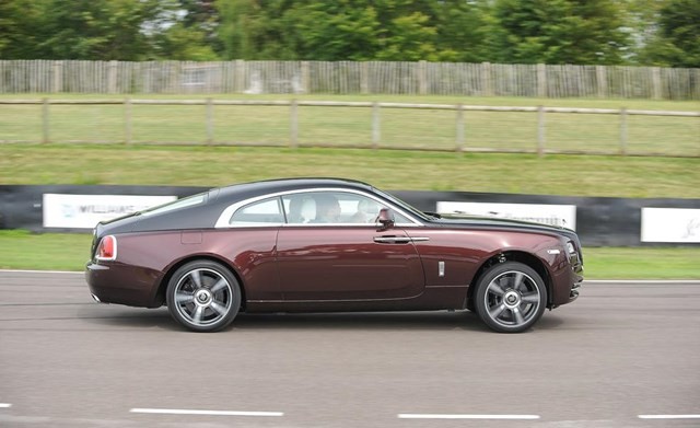 gia-xe-oto-rolls-royce-wraith