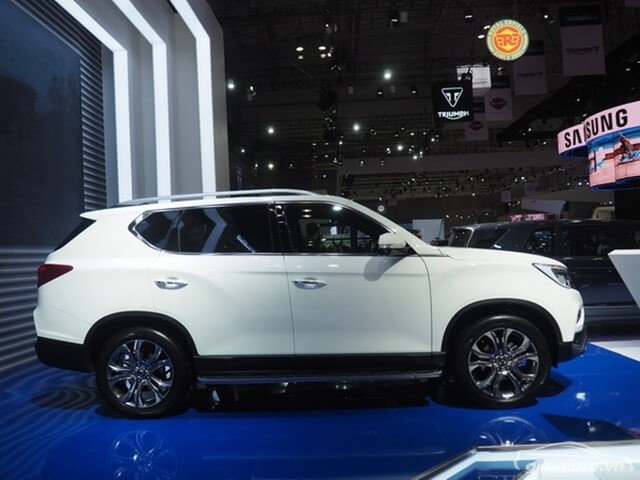gia-xe-ssangyong-rexton
