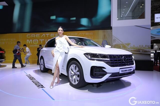 gia-xe-volkswagen-touareg-facelift