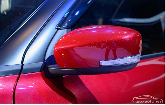 guong-chieu-hau-ngoai-xe-suzuki-swift