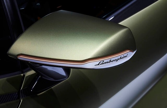 guong-chieu-hau-xe-lamborghini-sian