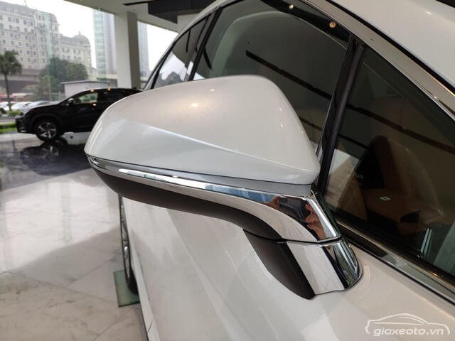 guong-chieu-hau-ngoai-xe-lexus-rx300
