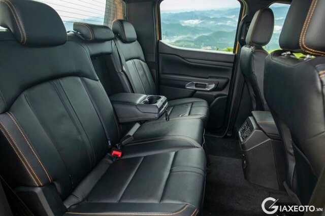 hang-ghe-sau-xe-ford-ranger-wildtrak