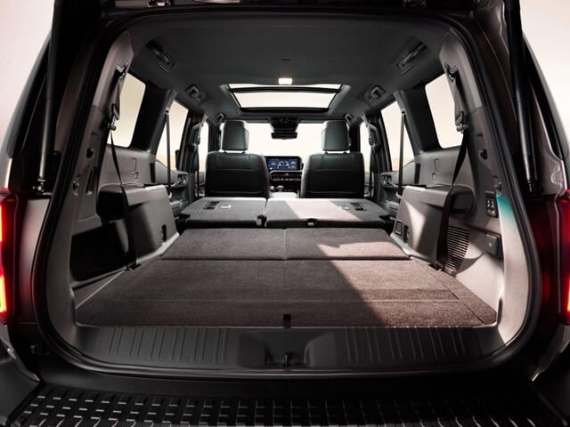 hang-ghe-thu-3-toyota-prado-2024-7-cho