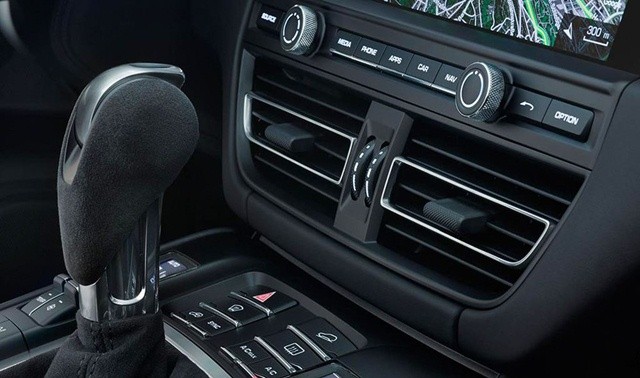 he-thong-dieu-hoa-xe-porsche-macan